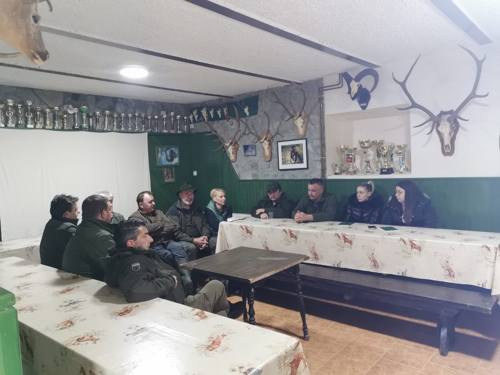 Prvi sestanek in pohod s pripravniki po meji